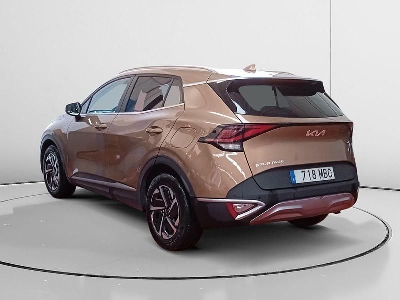 Usado Kia Sportage Spirit 180 CV (132 kW) 2022 Beige SUV
