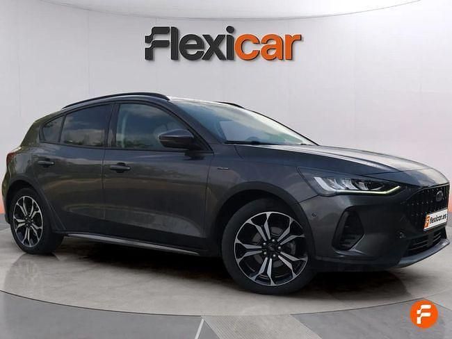 Usado Ford Focus Active 155 CV (114 kW) 2022 Gris Berlina