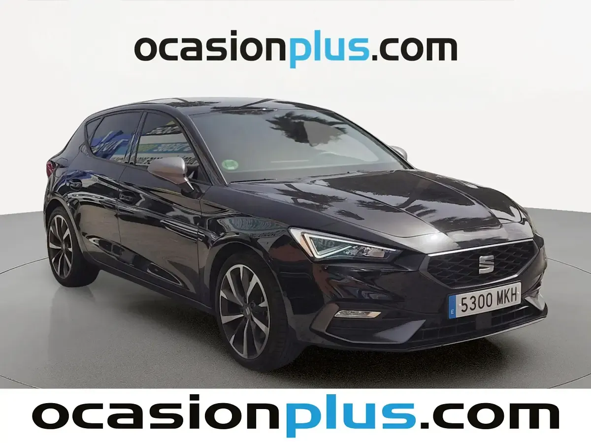 Usado Seat Leon FR 131 CV (96 kW) 2023 Negro Utilitario