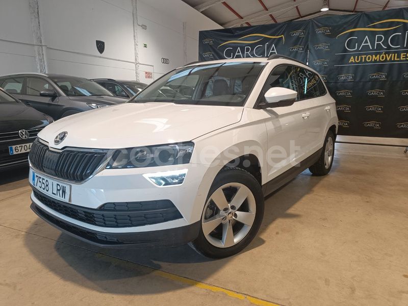 Blanco Usado 2021 Skoda Karoq Ambition SUV | 17.900 € - Imagen 1/4