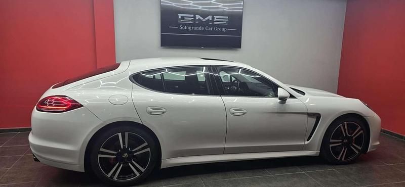 Usado Porsche Panamera 250 CV (183 kW) 2012 Blanco Berlina