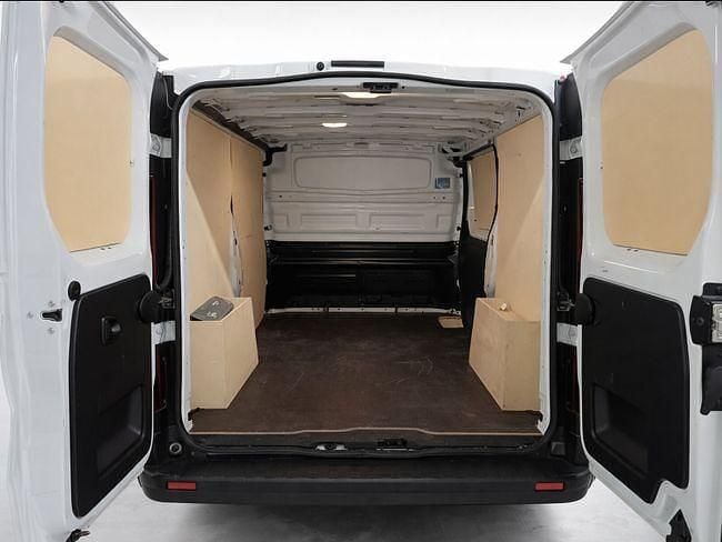 Usado Nissan Primastar 130 CV (95 kW) 2024 Blanco Monovolumen