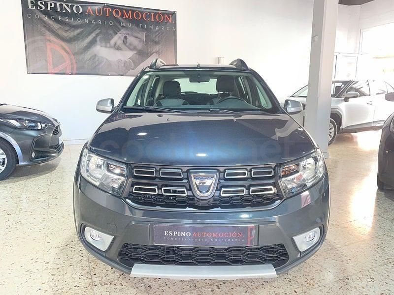 Usado Dacia Sandero Stepway 90 CV (66 kW) 2020 Gris / plata Berlina