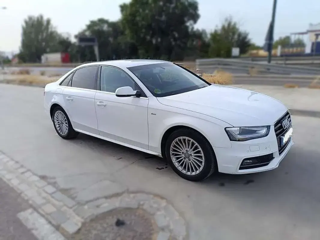 Usado Audi A4 S-Line 150 CV (110 kW) 2014 Blanco Berlina
