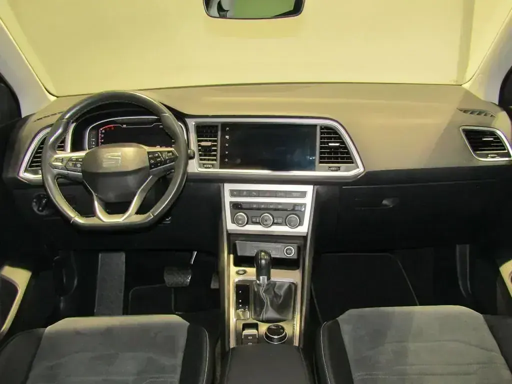 Usado Seat Ateca 150 CV (110 kW) 2021 Gris SUV