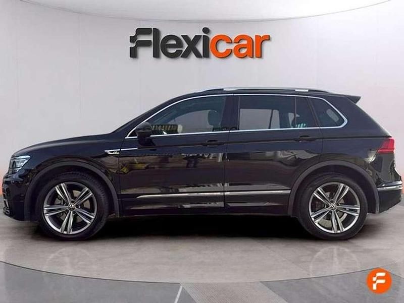 Usado VW Tiguan Sportline 190 CV (139 kW) 2020 Negro SUV
