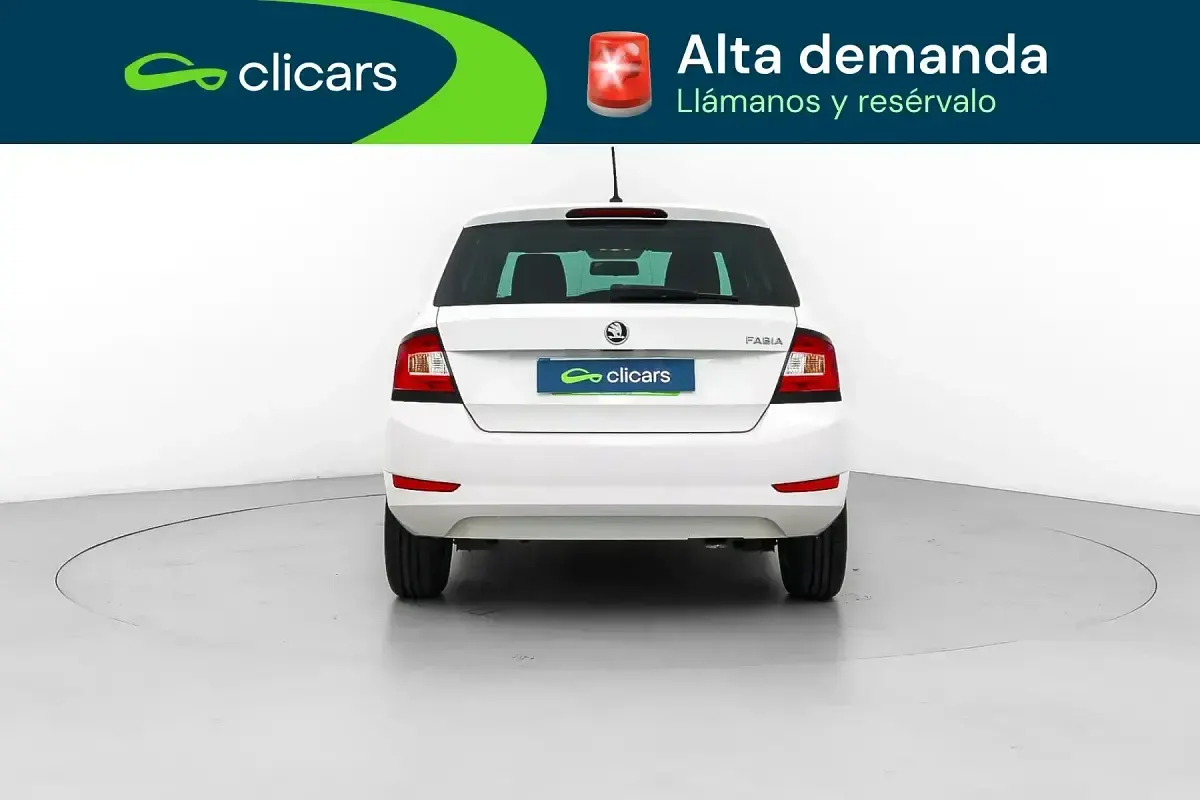 Usado Skoda Fabia Ambition 75 CV (55 kW) 2019 Blanco Utilitario