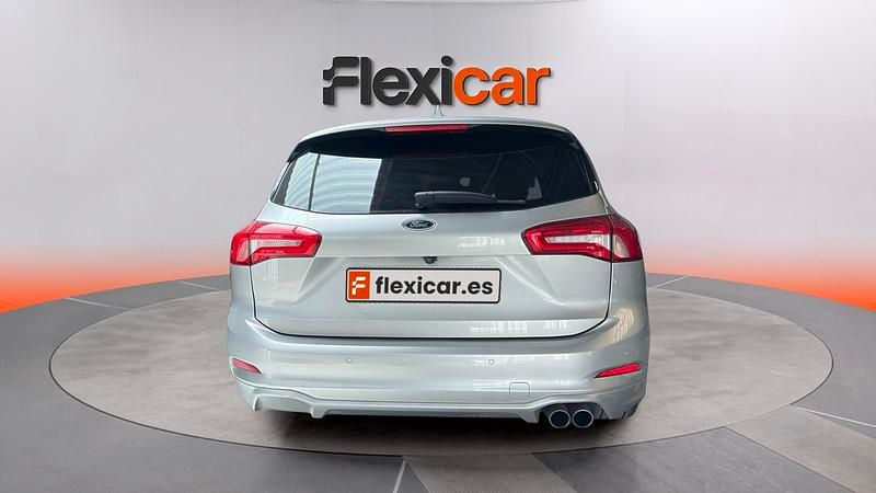 Usado Ford Focus ST-Line 120 CV (88 kW) 2019 Gris Familiar