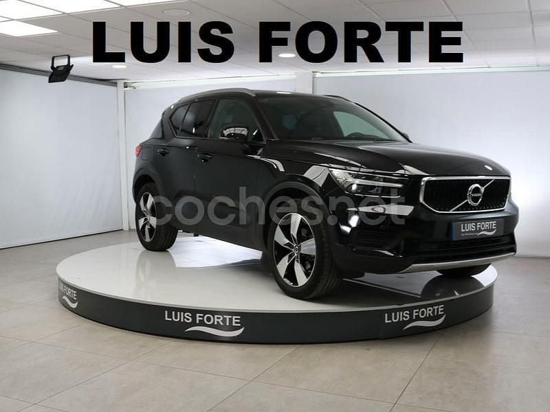 Negro Usado 2018 Volvo XC40 Momentum SUV | 21.800 € (Un poco caro) - Imagen 1/4