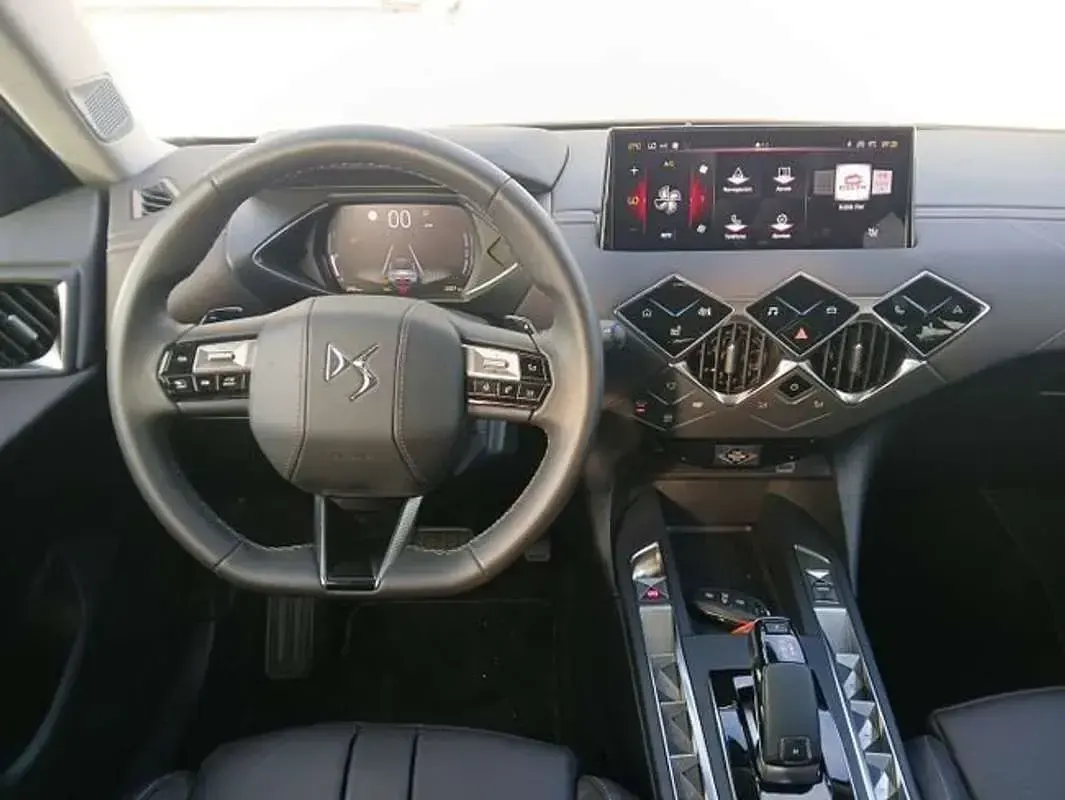 Usado DS Automobiles DS3 Crossback 136 CV (100 kW) 2025 Negro SUV