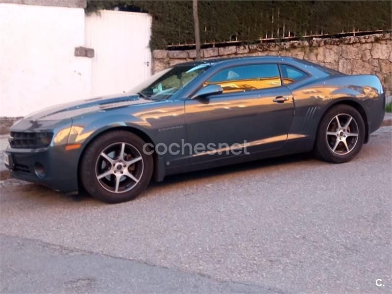 Gris / plata Usado 2011 Chevrolet Camaro Coupe | 22.000 € (Caro) - Imagen 1/4