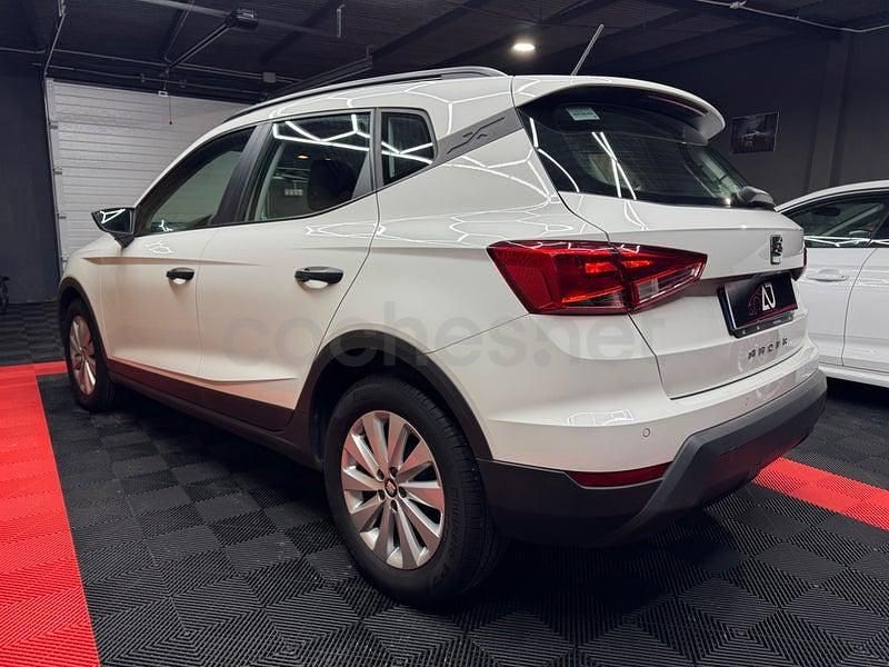 Usado Seat Arona Reference 95 CV (69 kW) 2020 Blanco SUV