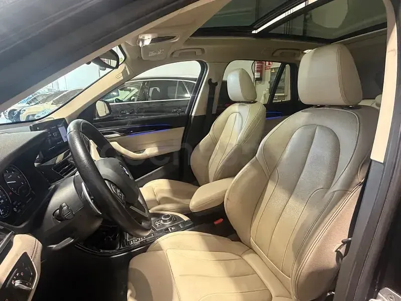Usado BMW X1 Comfort Edition 150 CV (110 kW) 2022 Negro SUV