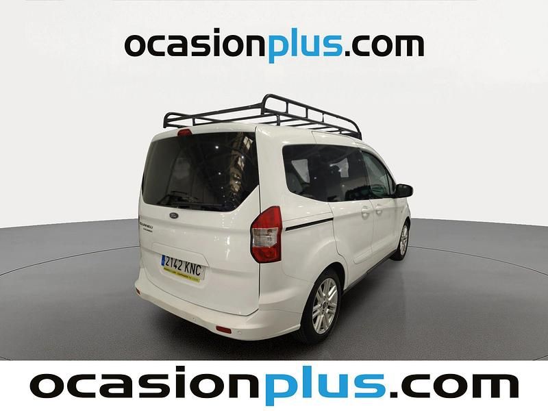 Usado Ford Tourneo Courier Titanium 100 CV (73 kW) 2018 Blanco Monovolumen