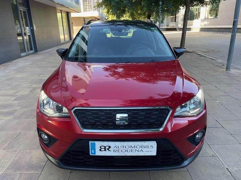 Usado Seat Arona Ecomotive 95 CV (69 kW) 2018 Rojo SUV