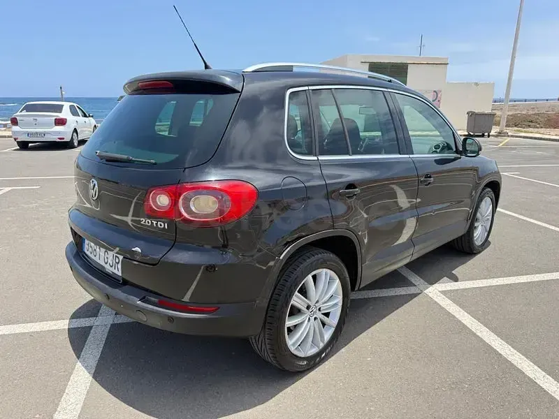 Usado VW Tiguan 140 CV (102 kW) 2008 Negro SUV