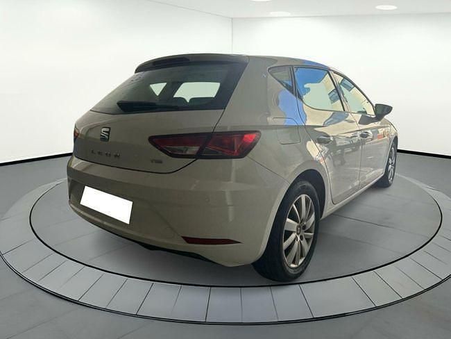 Usado Seat Leon Reference 110 CV (80 kW) 2018 Blanco Berlina