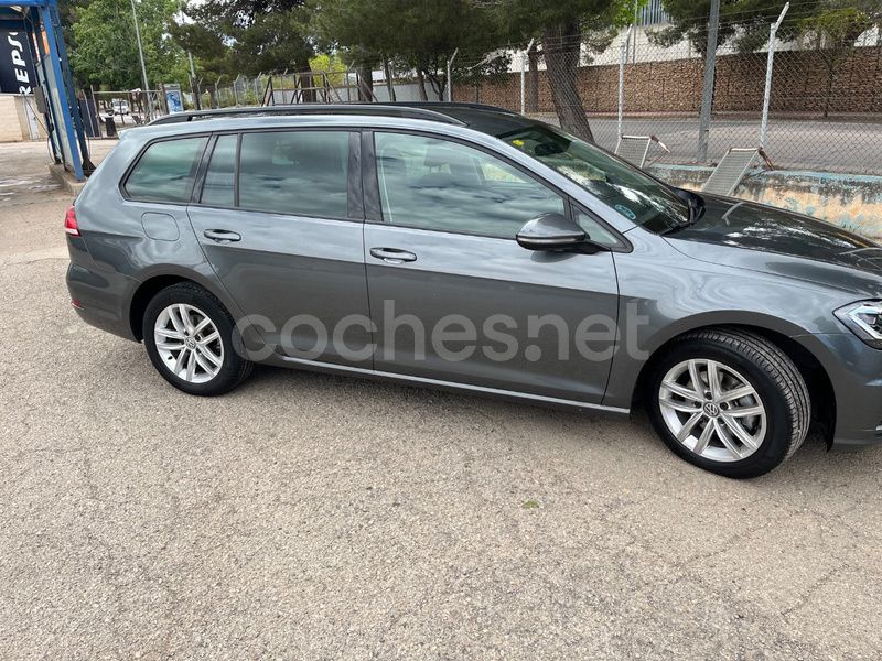 Beige Usado 2020 VW Golf VII Advance Familiar | 12.999 € (Super precio) - Imagen 1/4