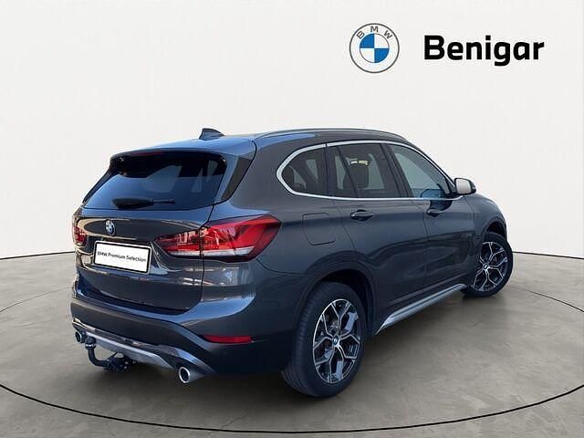 Usado BMW X1 Comfort Edition 150 CV (110 kW) 2021 Gris SUV