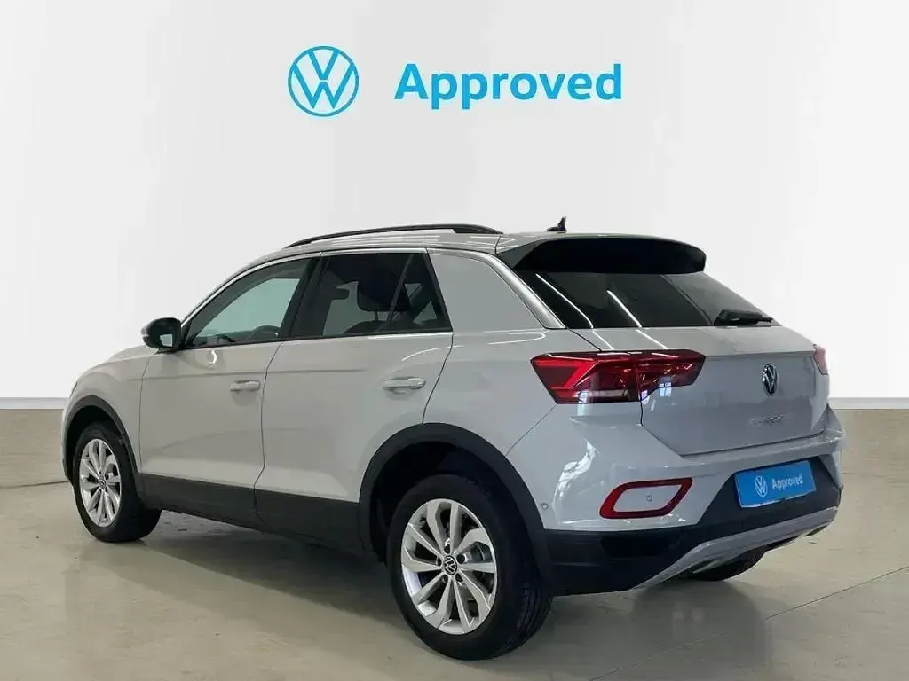 Usado VW T-Roc 115 CV (84 kW) 2025 Gris SUV