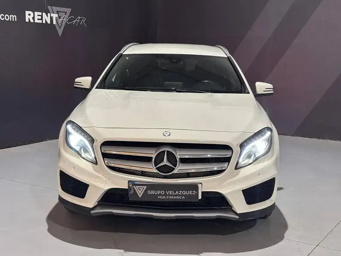 Usado Mercedes GLA220 AMG 177 CV (130 kW) 2017 Blanco SUV