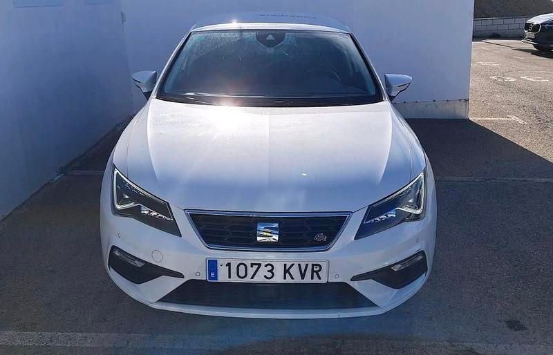 Usado Seat Leon FR 150 CV (110 kW) 2019 Blanco Utilitario