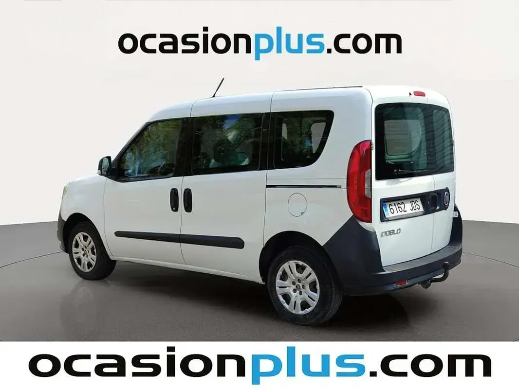 Usado Fiat Doblò Pop 90 CV (66 kW) 2015 Blanco Monovolumen
