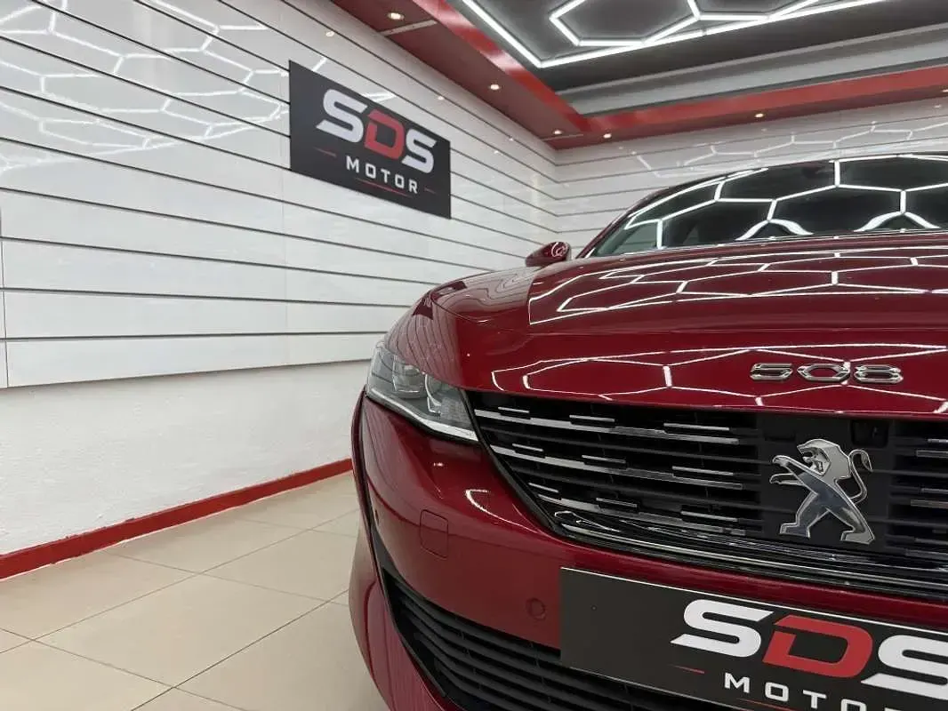 Usado Peugeot 508 SW Allure 224 CV (164 kW) 2020 Rojo Familiar