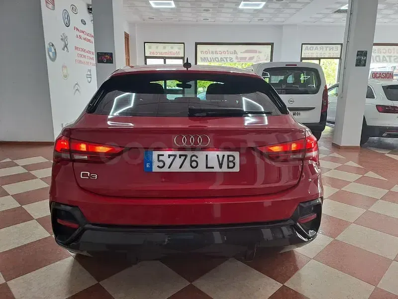 Usado Audi Q3 Sportback 150 CV (110 kW) 2021 Rojo SUV