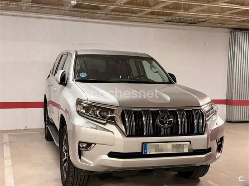 Gris / plata Usado 2023 Toyota Land Cruiser SUV | 71.000 € (Caro) - Imagen 1/4