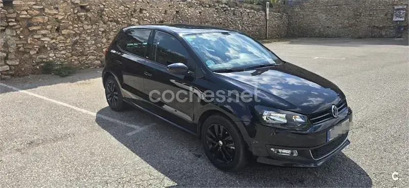 Usado VW Polo Advance 85 CV (62 kW) 2011 Negro Utilitario