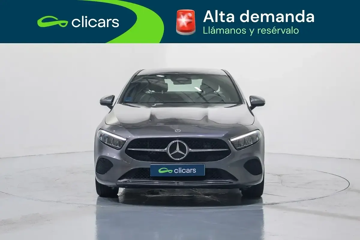 Używany Mercedes A250 163 KM (119 kW) 2024 Szary Sedan/Limuzyna