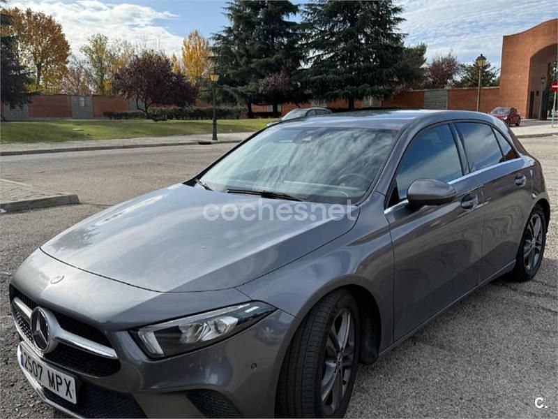 Usado Mercedes A200 150 CV (110 kW) 2019 Gris / plata Berlina