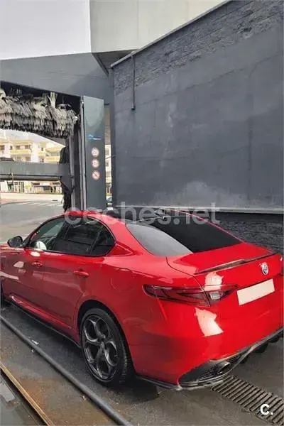 Usado Alfa Romeo Giulia Veloce 280 CV (205 kW) 2017 Rojo Berlina
