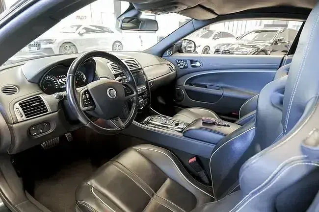 Usado Jaguar XK S 551 CV (405 kW) 2012 Gris Coupe