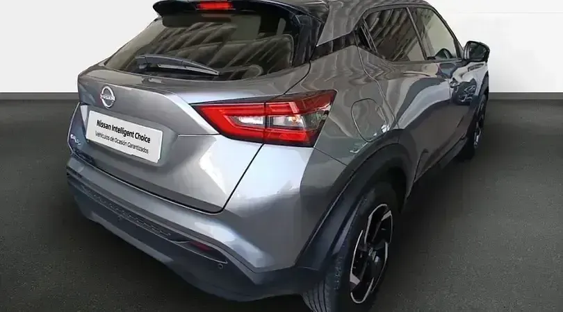 Usado Nissan Juke N-Connecta 114 CV (83 kW) 2024 Skline grey (metalizado) SUV
