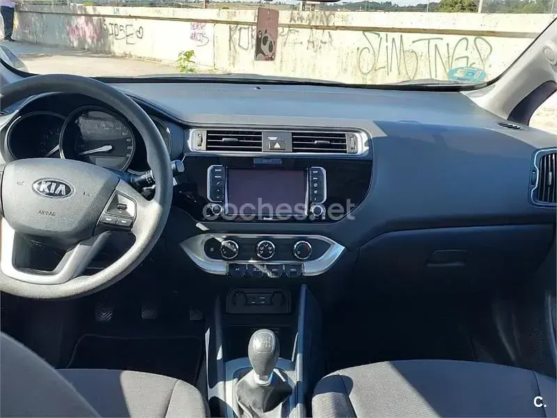 Usado Kia Rio 75 CV (55 kW) 2016 Blanco Utilitario