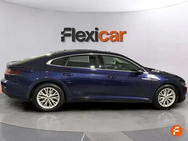 Usado VW Arteon 150 HP (110 kW) 2019 Azul Citadino