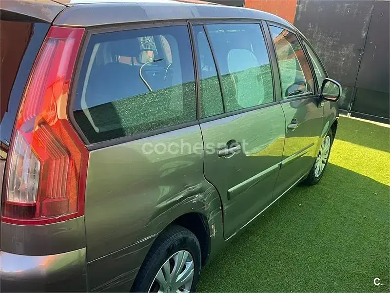Usado Citroën C4 Picasso Exclusive 110 CV (80 kW) 2008 Beige Monovolumen