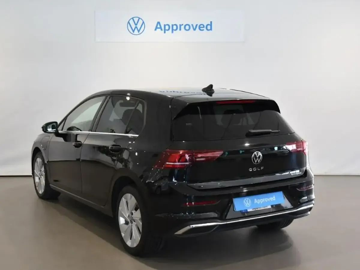 Usado VW Golf VIII Style 150 CV (110 kW) 2025 Negro