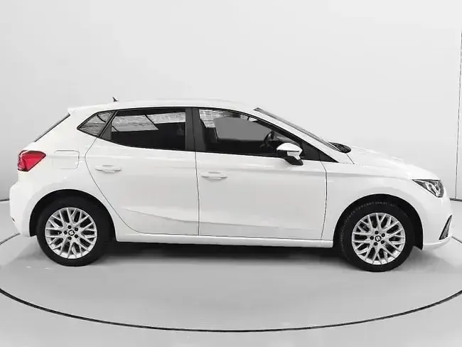 Usado Seat Ibiza Style 95 CV (69 kW) 2019 Blanco Utilitario