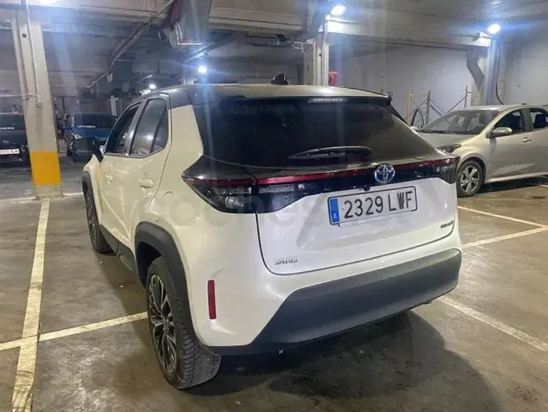 Usado Toyota Yaris Cross Style 116 CV (85 kW) 2022 Blanco SUV