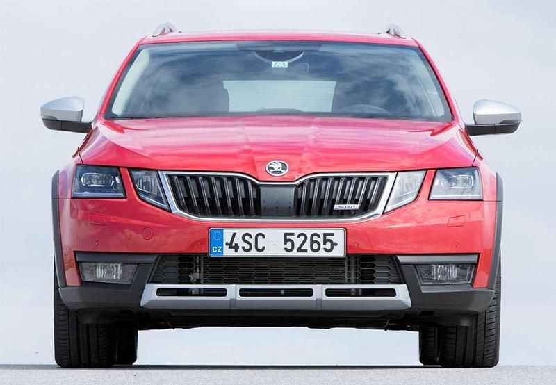 Usado Skoda Octavia 184 CV (135 kW) 2015 Blanco Utilitario