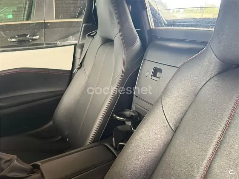 Usado Mazda MX5 132 CV (97 kW) 2019 Blanco Descapotable