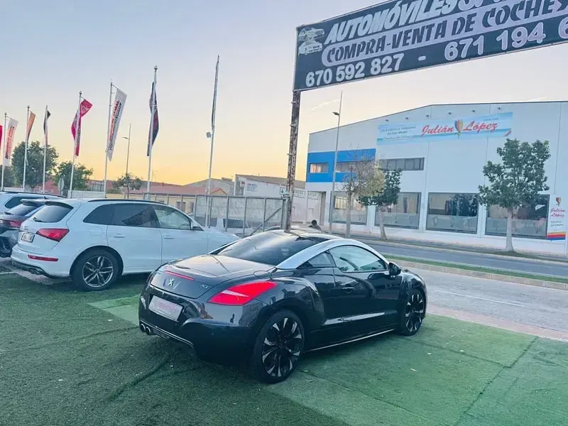 Usado Peugeot RCZ 200 CV (147 kW) 2011 Negro Coupe