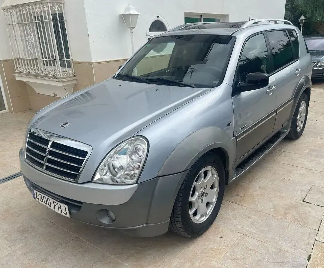 Usado SsangYong Rexton Limited 163 CV (119 kW) 2006 Gris SUV