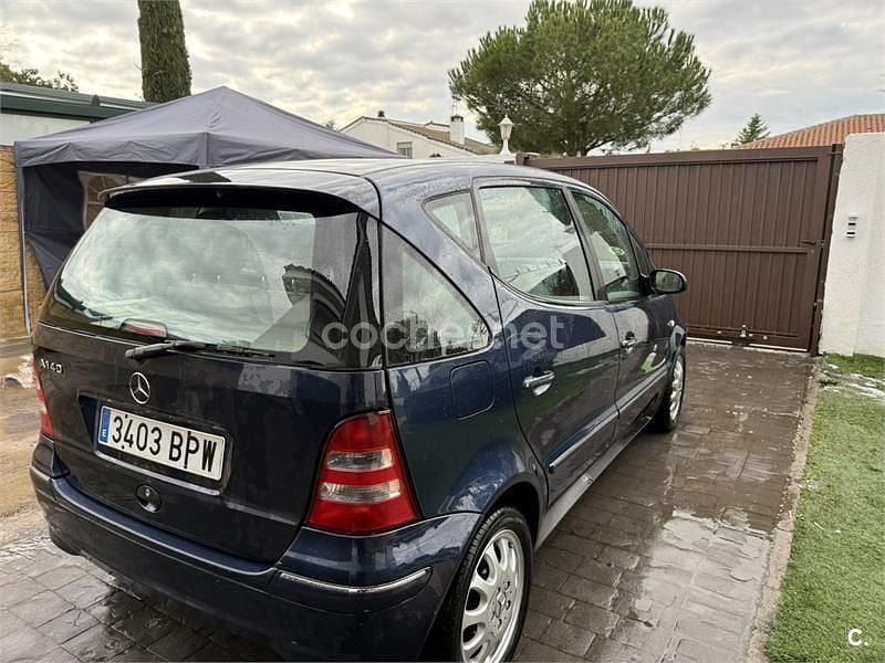 Usado Mercedes A140 Avantgarde 82 CV (60 kW) 2001 Azul Monovolumen