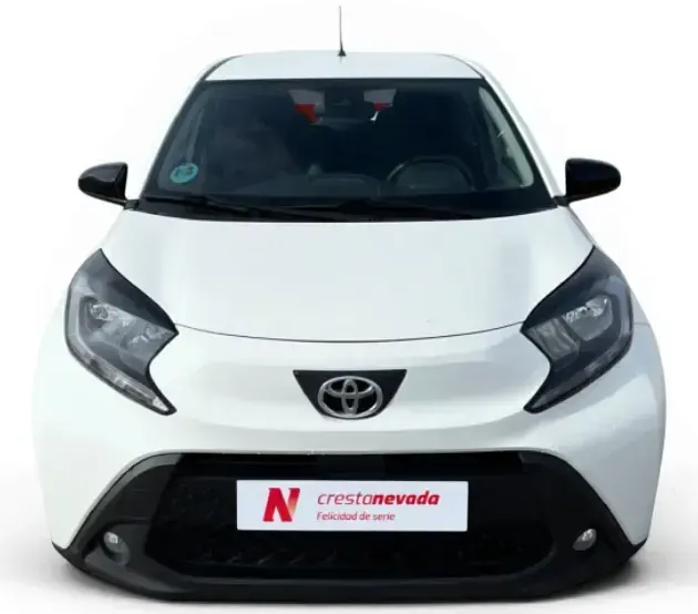 Usado Toyota Aygo X Play 72 CV (52 kW) 2022 Blanco SUV