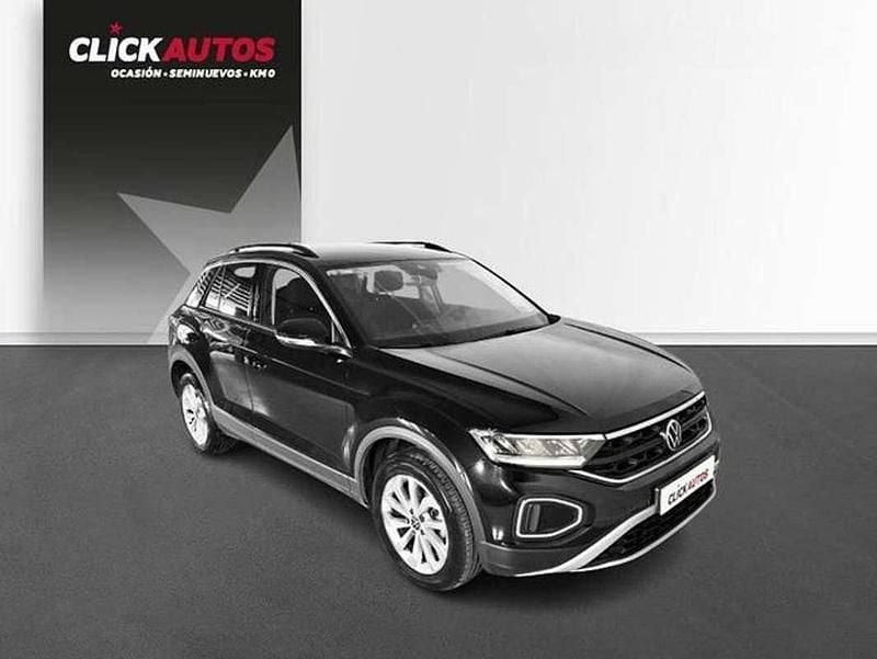 Usado VW T-Roc Life 110 CV (80 kW) 2022 Negro SUV