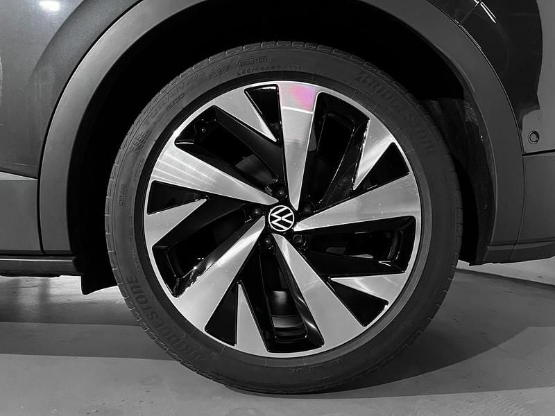 Usado VW ID.4 Pro 150 kW (204 CV) 2024 Gris manganeso metalizado SUV